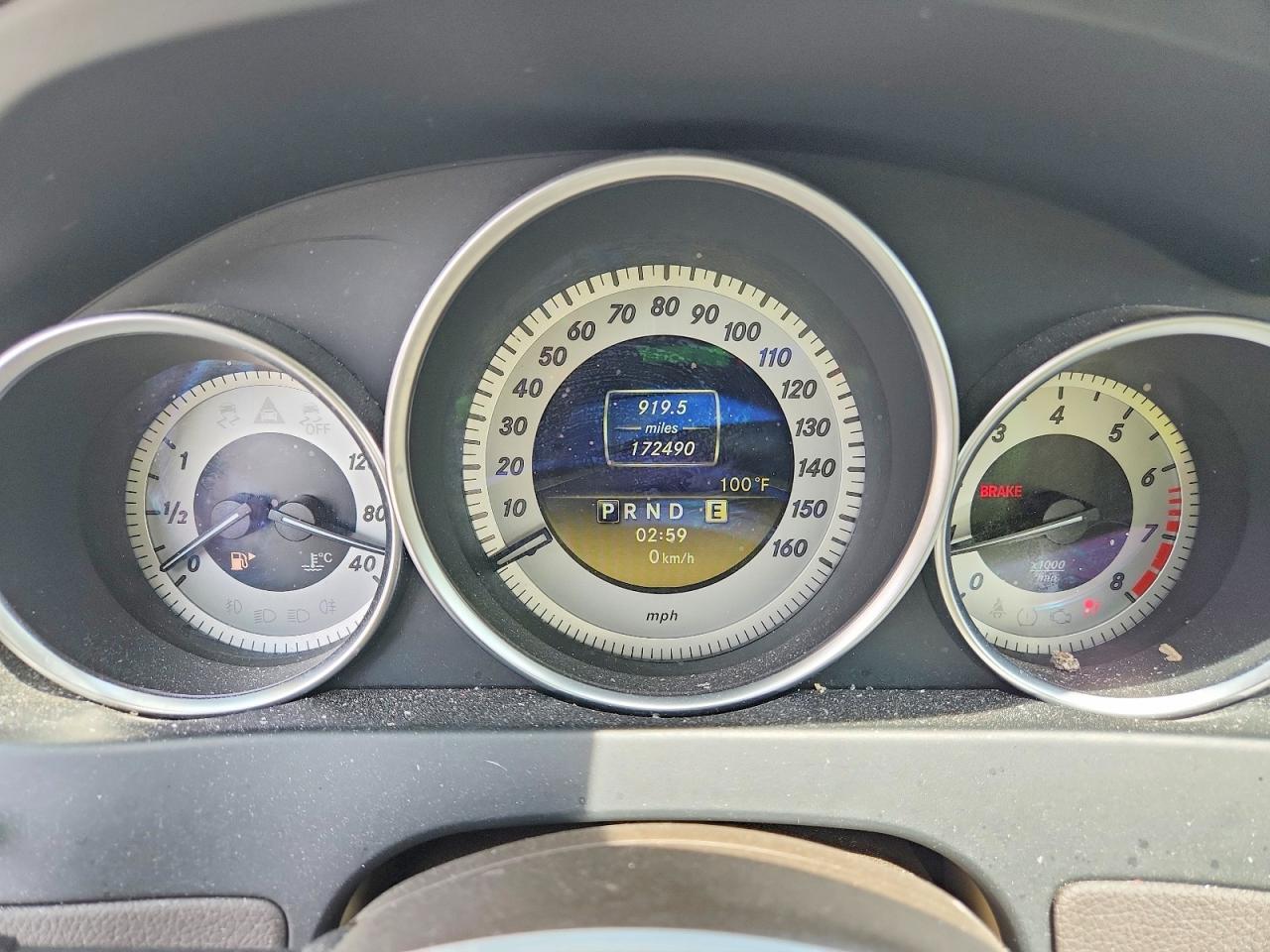 2012 Mercedes-benz C 250 Белый vin: WDDGF4HB9CA612213