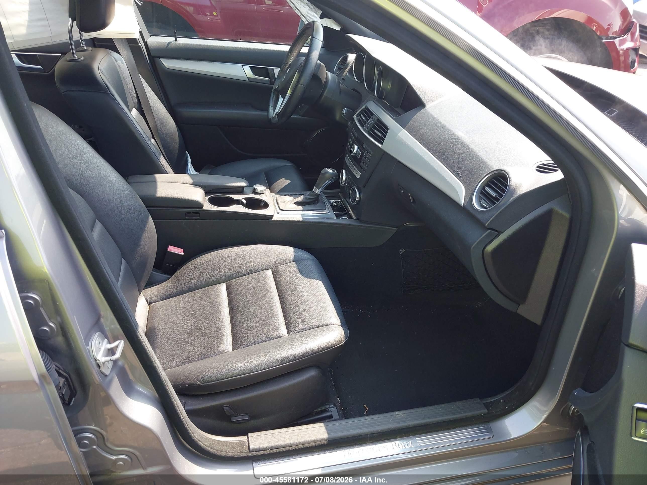 2012 Mercedes-benz C 250 Luxury/sport Silver vin: WDDGF4HB9CA629951