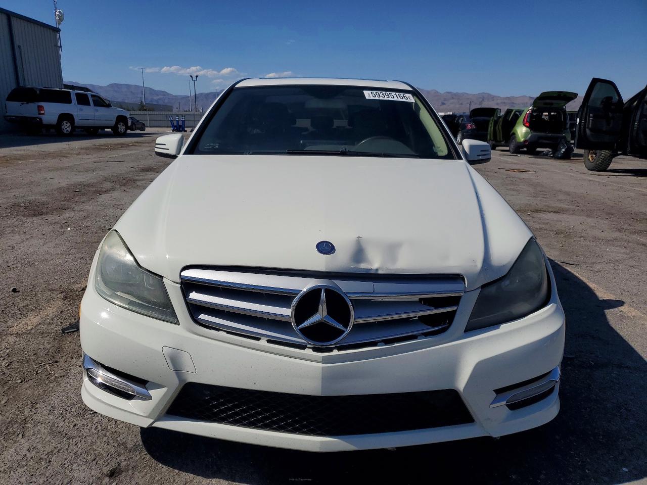 2012 Mercedes-benz C 250 White vin: WDDGF4HB9CF853286