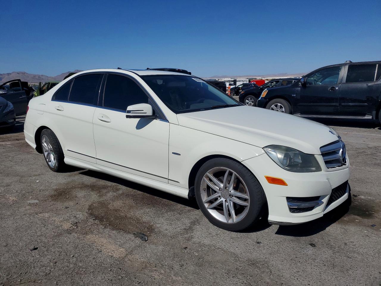 2012 Mercedes-benz C 250 White vin: WDDGF4HB9CF853286