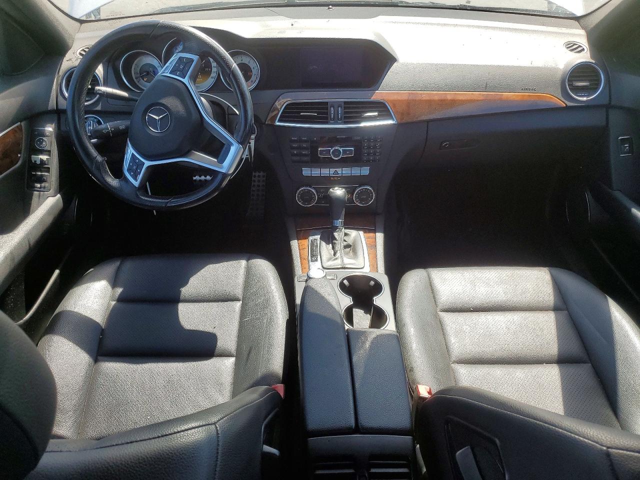 2012 Mercedes-benz C 250 Silver vin: WDDGF4HB9CR206062