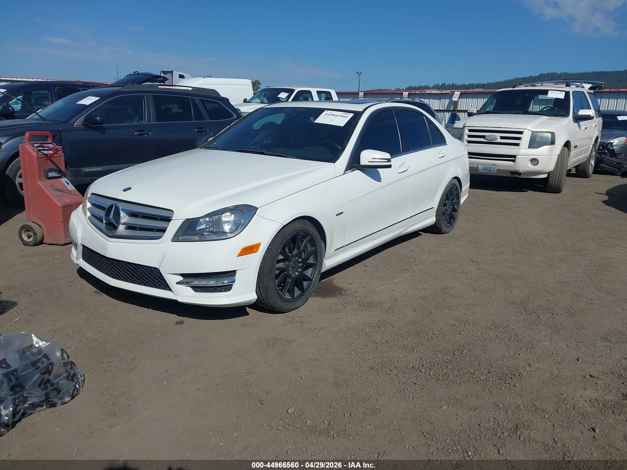 2012 Mercedes-benz C 250 Sport White vin: WDDGF4HB9CR208703