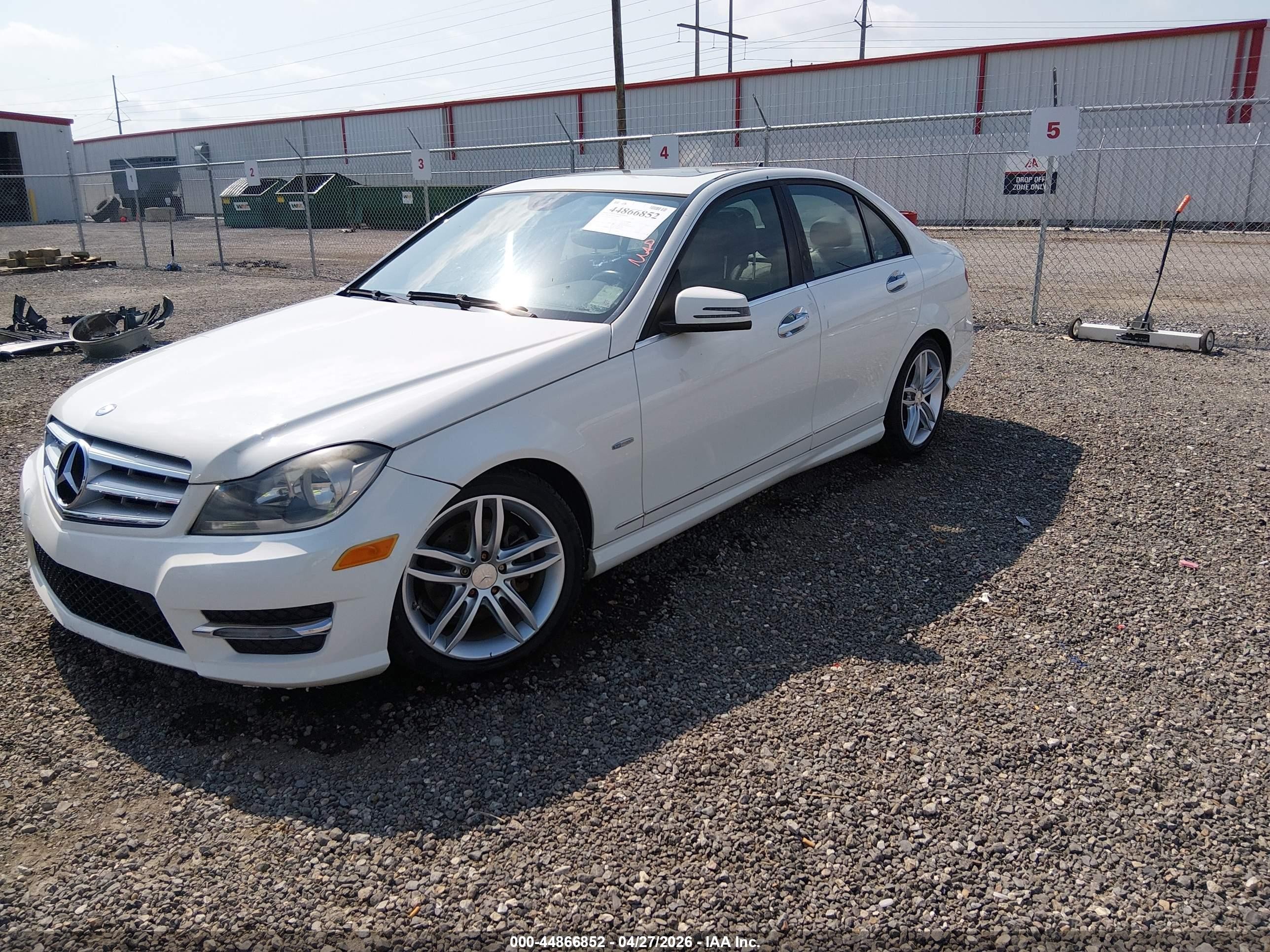 2012 Mercedes-benz C 250 Sport White vin: WDDGF4HB9CR231673