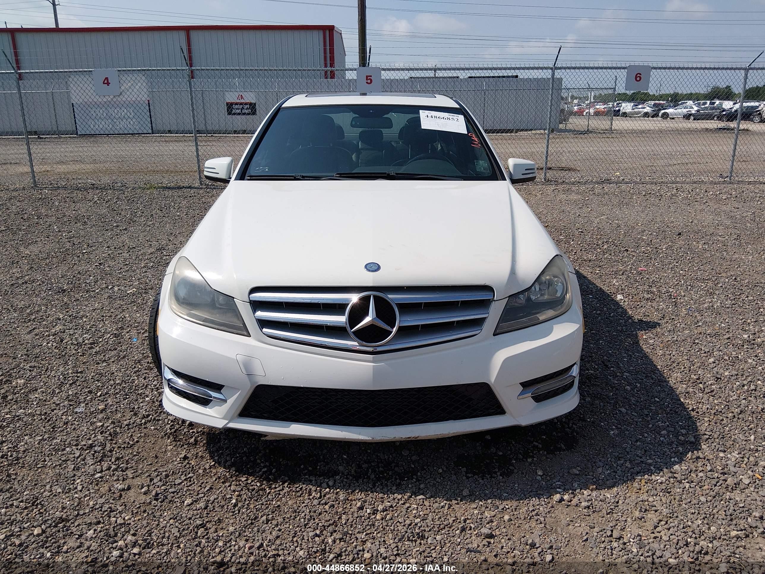 2012 Mercedes-benz C 250 Sport White vin: WDDGF4HB9CR231673