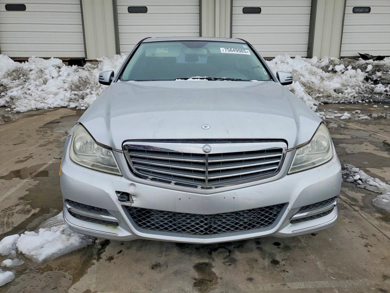 2013 Mercedes-benz C 250 Silver vin: WDDGF4HB9DA743465
