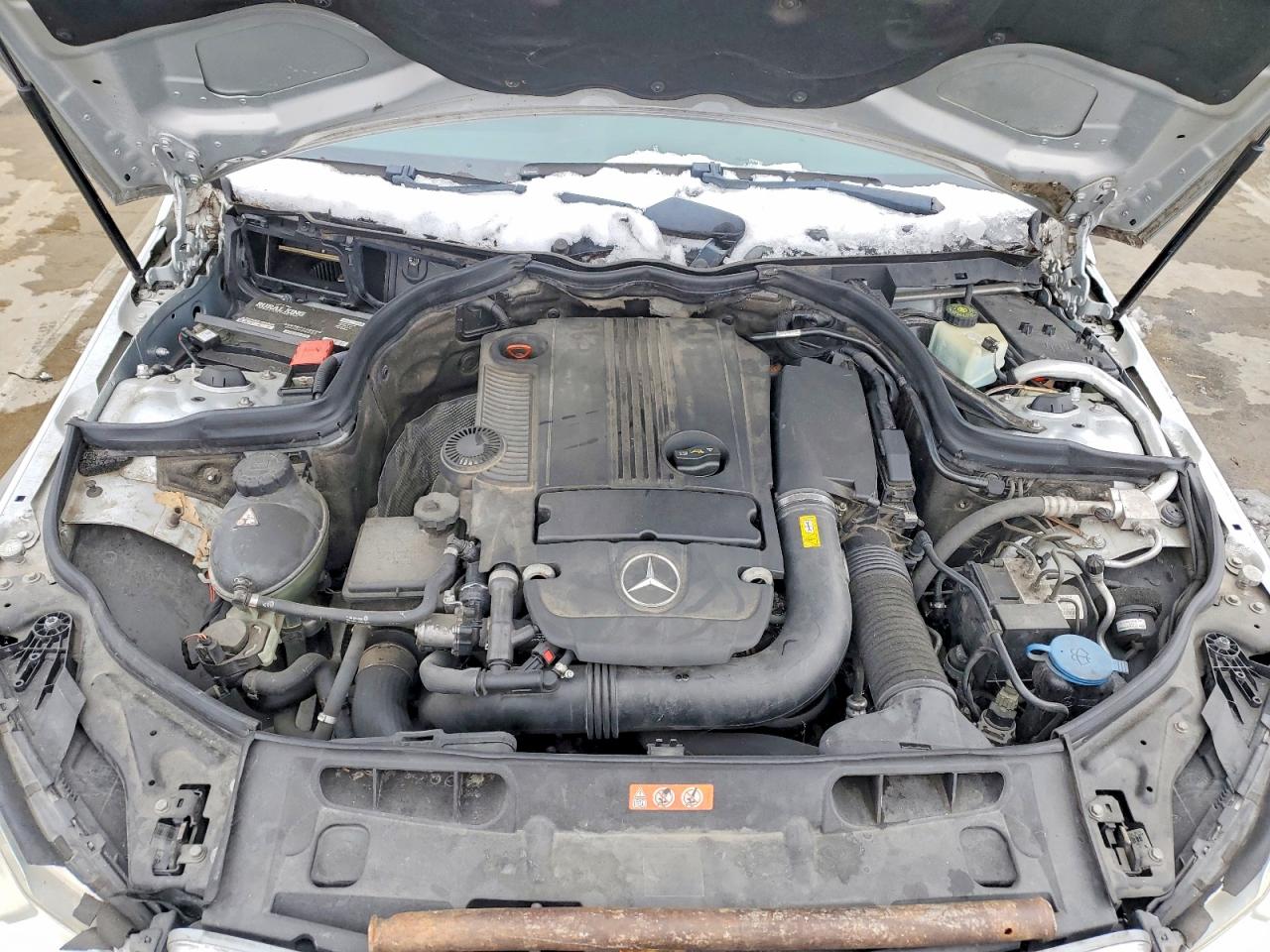 2013 Mercedes-benz C 250 Silver vin: WDDGF4HB9DA743465
