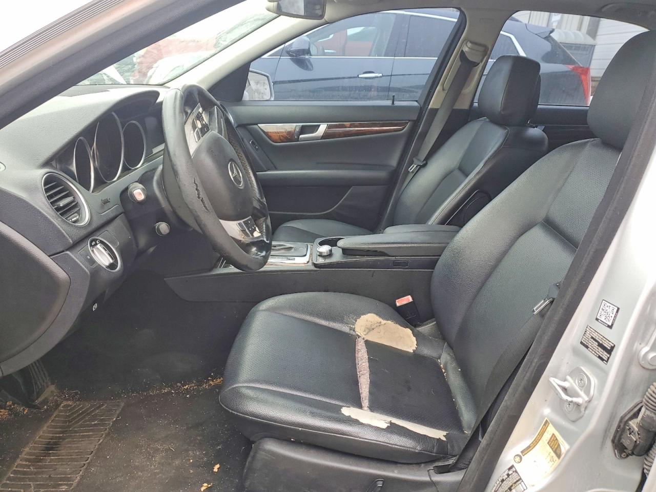 2013 Mercedes-benz C 250 Silver vin: WDDGF4HB9DA743465