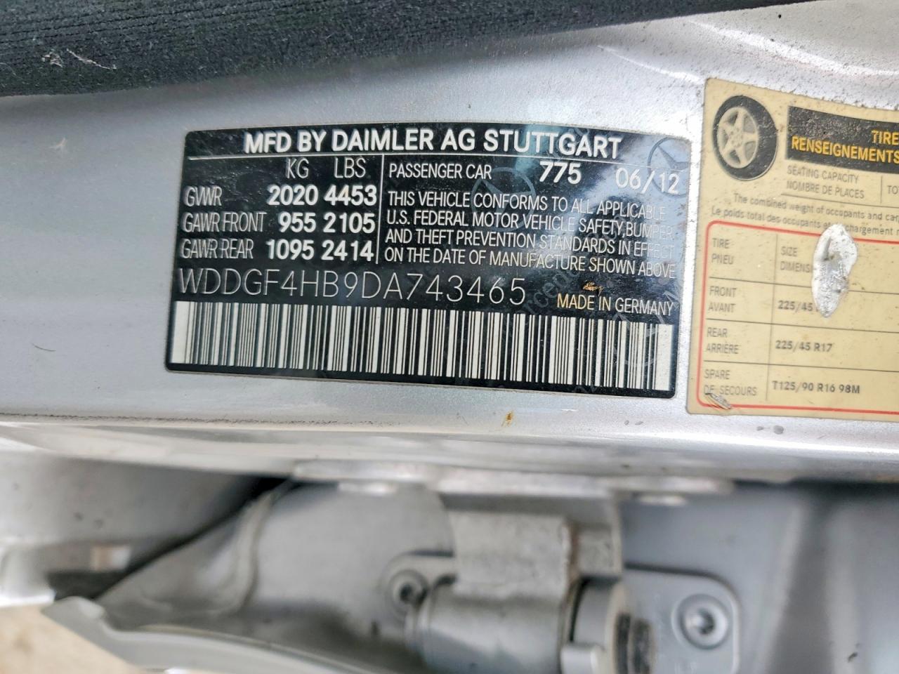 2013 Mercedes-benz C 250 Silver vin: WDDGF4HB9DA743465
