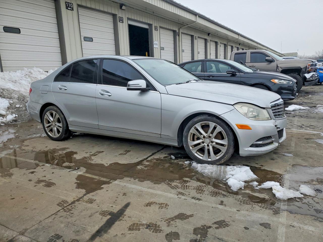 2013 Mercedes-benz C 250 Silver vin: WDDGF4HB9DA743465
