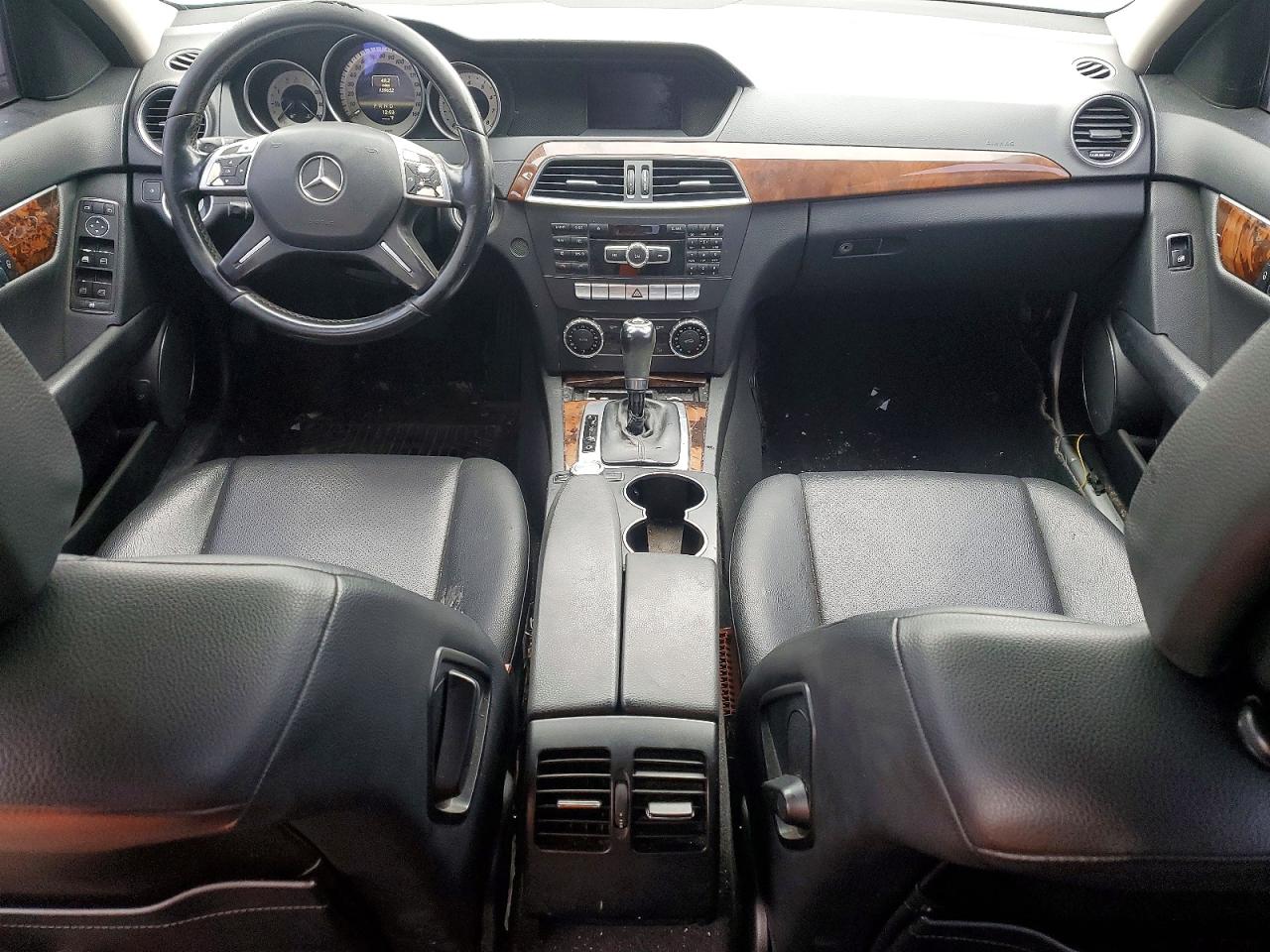 2013 Mercedes-benz C 250 Silver vin: WDDGF4HB9DA743465