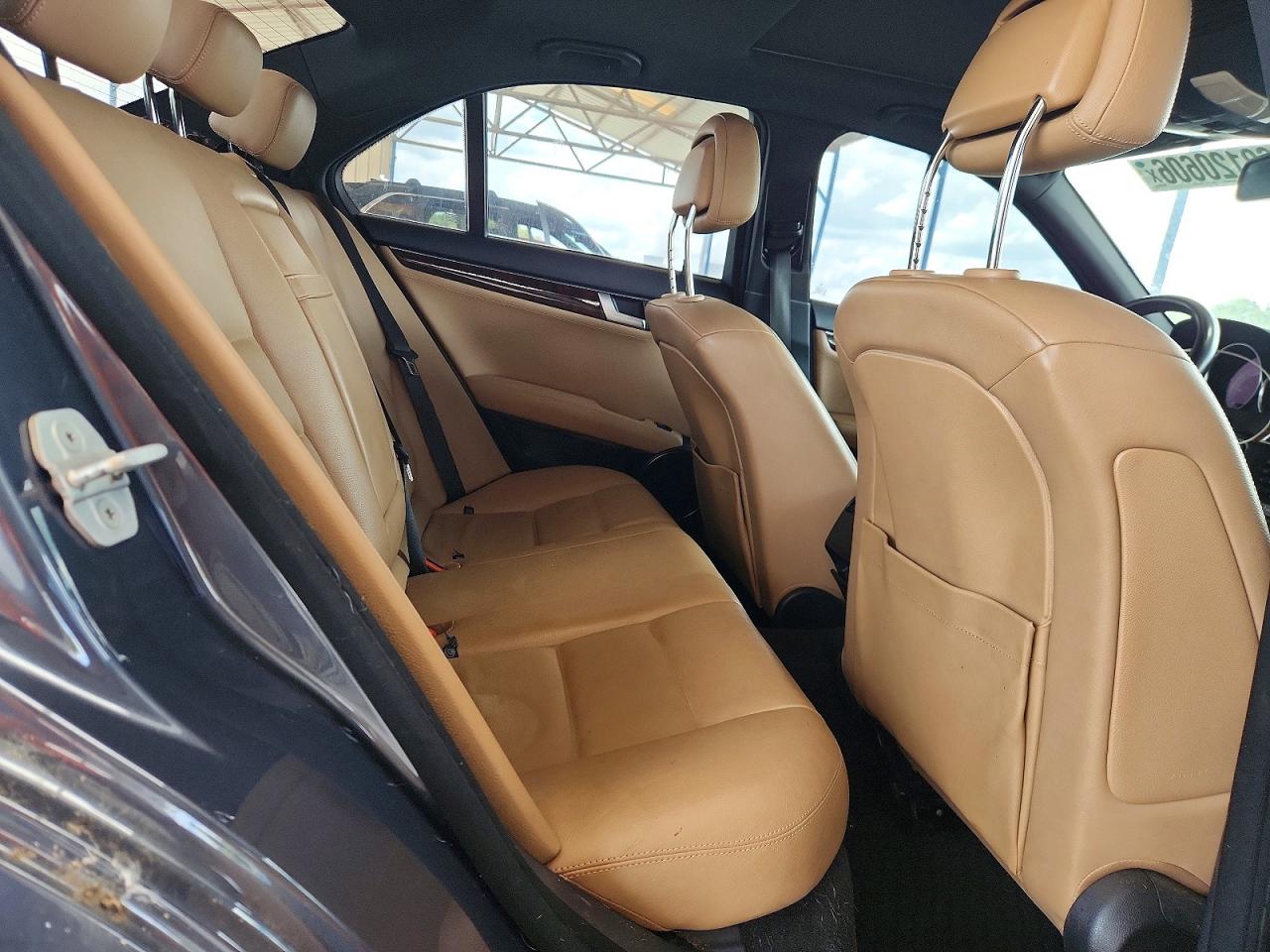 2013 Mercedes-benz C 250 Gray vin: WDDGF4HB9DA746267
