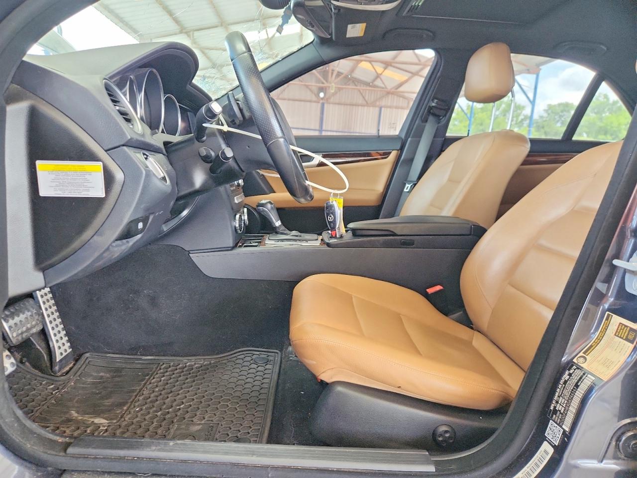 2013 Mercedes-benz C 250 Gray vin: WDDGF4HB9DA746267