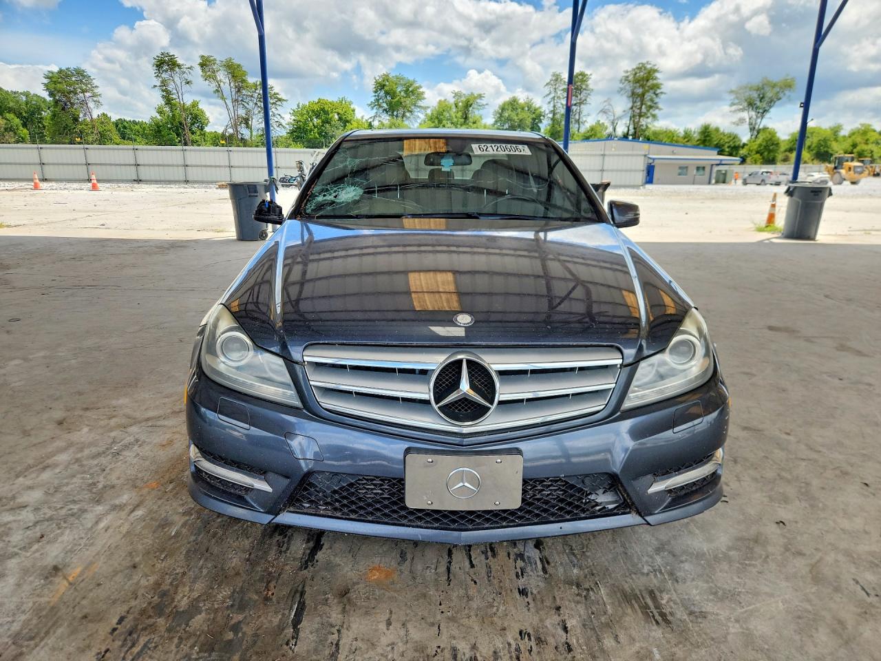 2013 Mercedes-benz C 250 Gray vin: WDDGF4HB9DA746267
