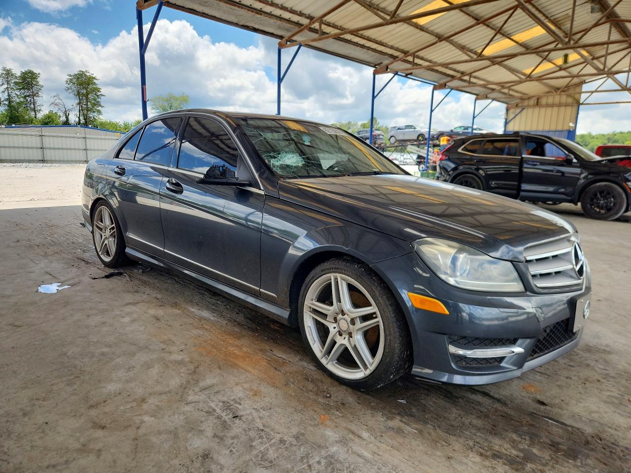 2013 Mercedes-benz C 250 Gray vin: WDDGF4HB9DA746267