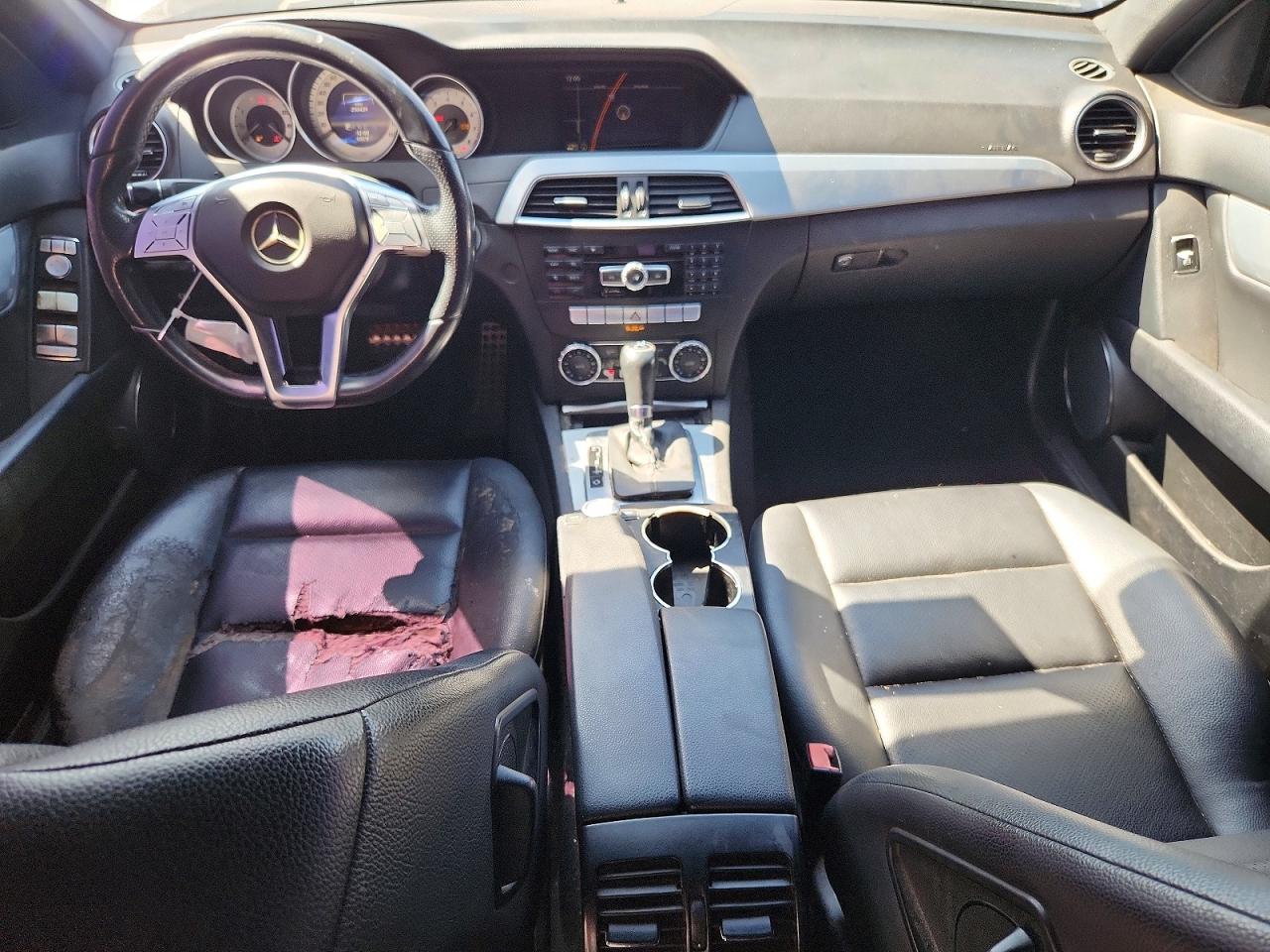 2013 Mercedes-benz C 250 Blue vin: WDDGF4HB9DA754482
