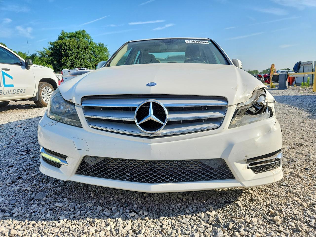 2013 Mercedes-benz C250 Белый vin: WDDGF4HB9DA773050