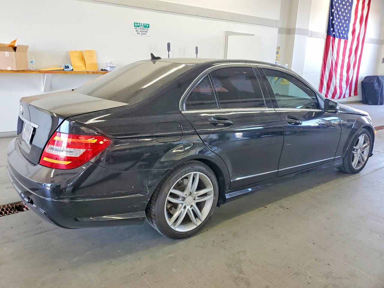 2013 Mercedes-benz C 250 Black vin: WDDGF4HB9DA774683