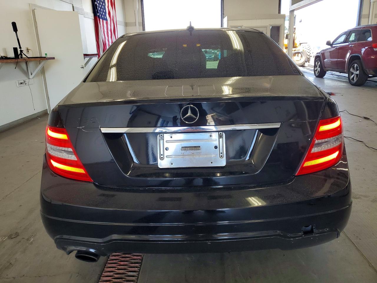 2013 Mercedes-benz C 250 Black vin: WDDGF4HB9DA774683