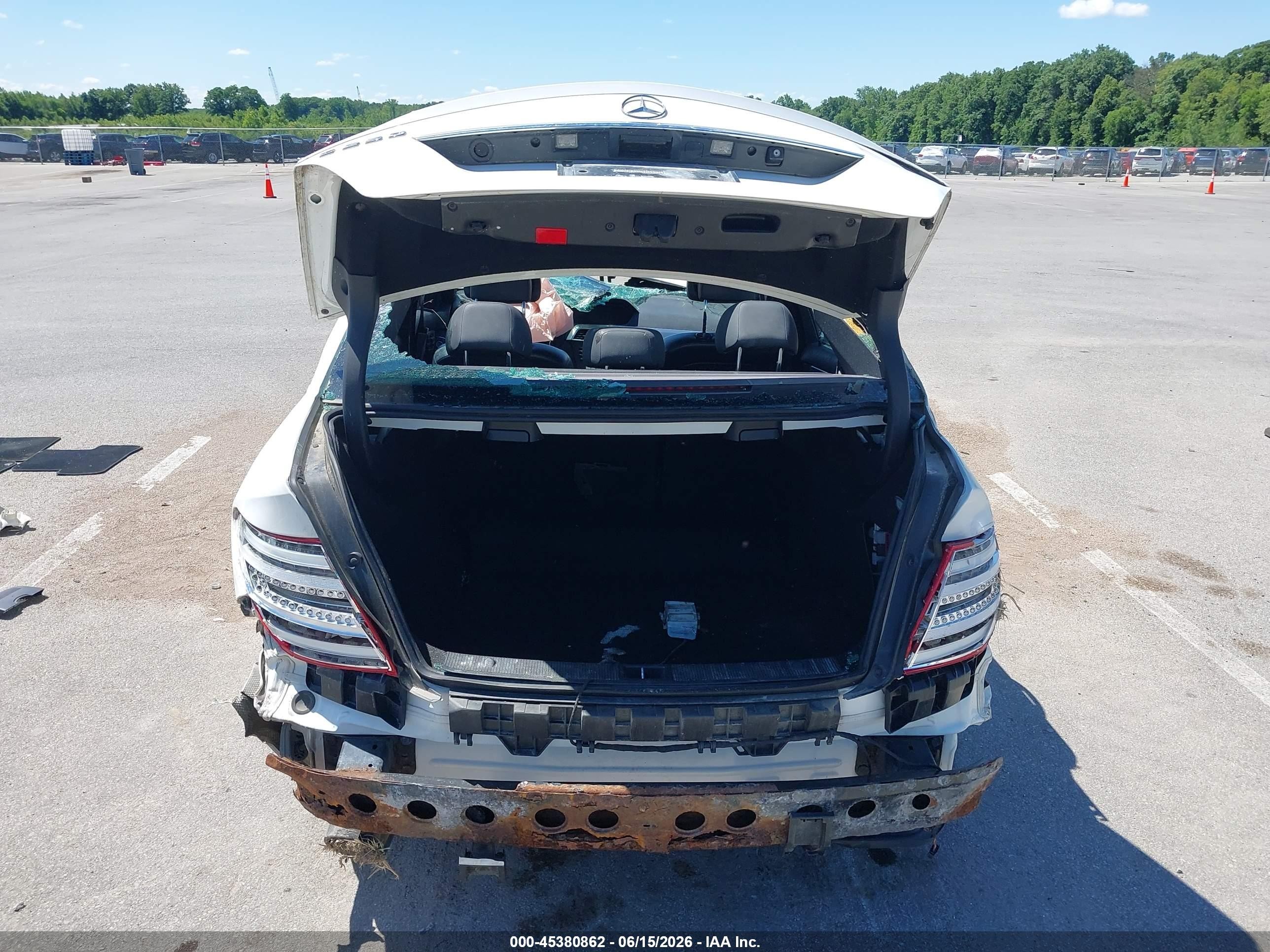2013 Mercedes-benz C 250 Sport White vin: WDDGF4HB9DA801364
