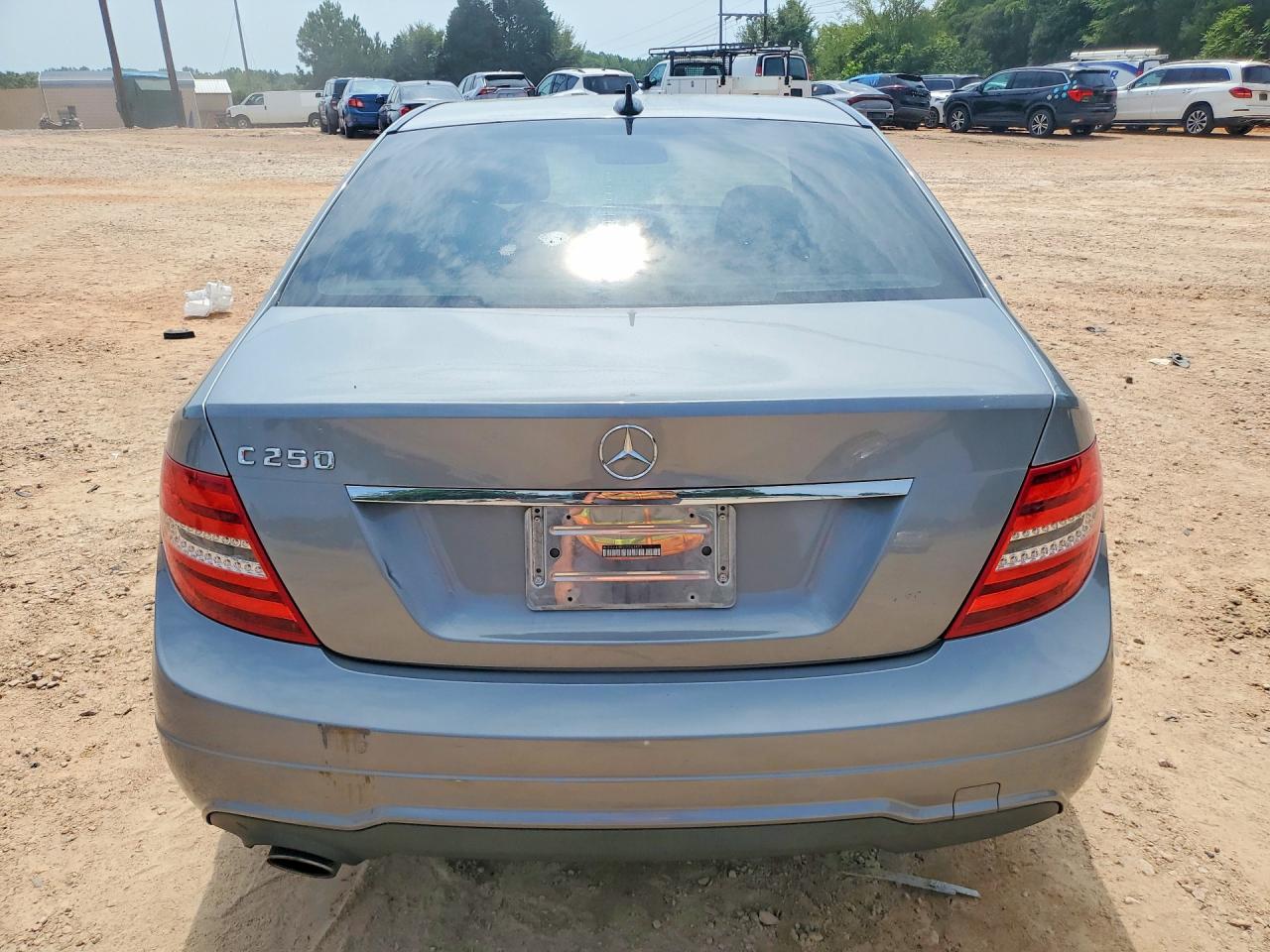 2013 Mercedes-benz C 250 Серый vin: WDDGF4HB9DR243873