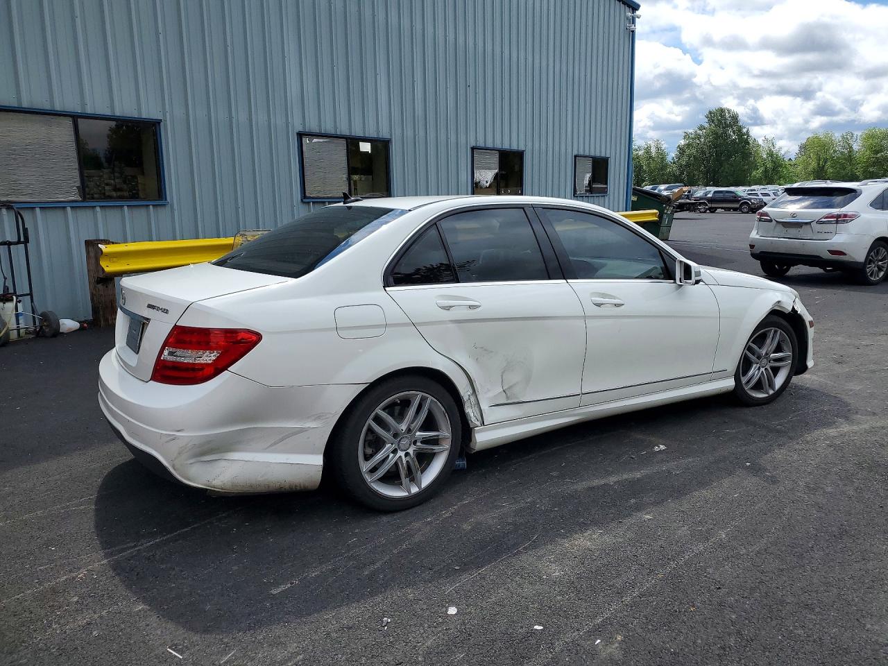2013 Mercedes-benz C 250 White vin: WDDGF4HB9DR249172