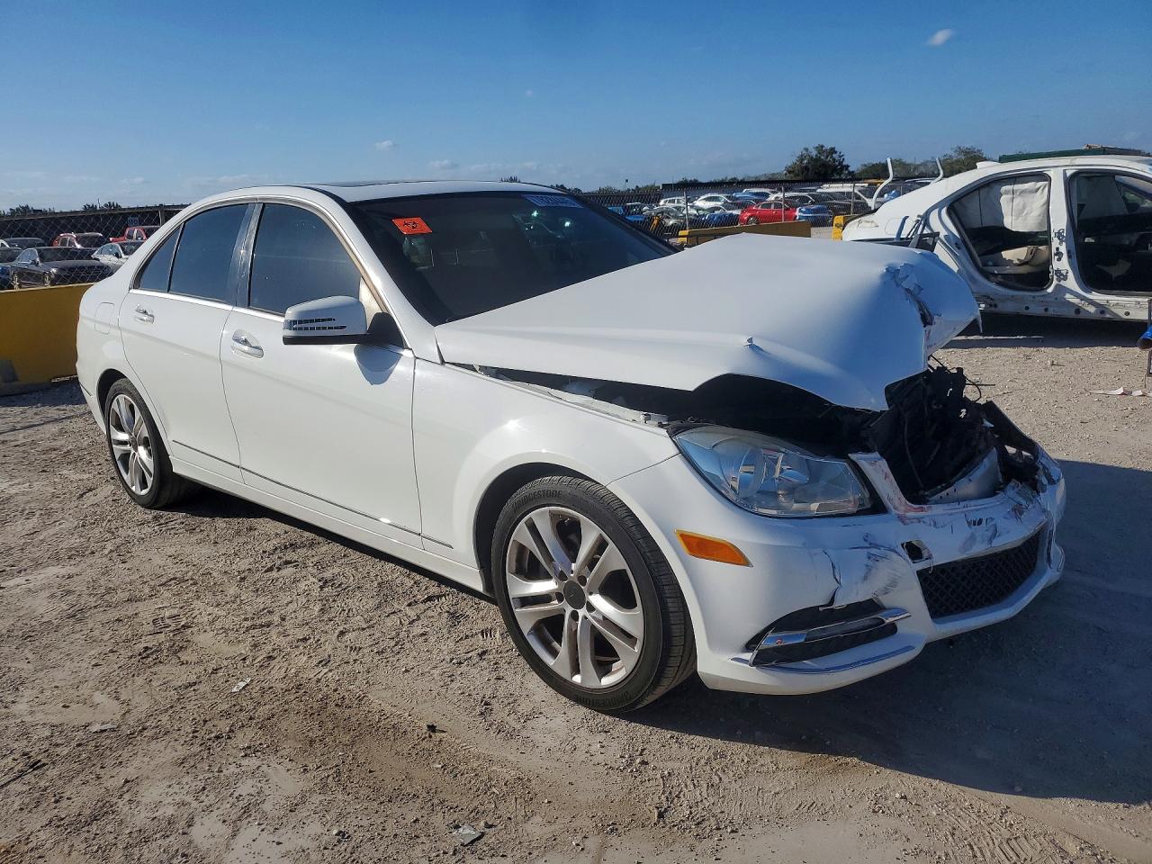 2013 Mercedes-benz C 250 White vin: WDDGF4HB9DR272502