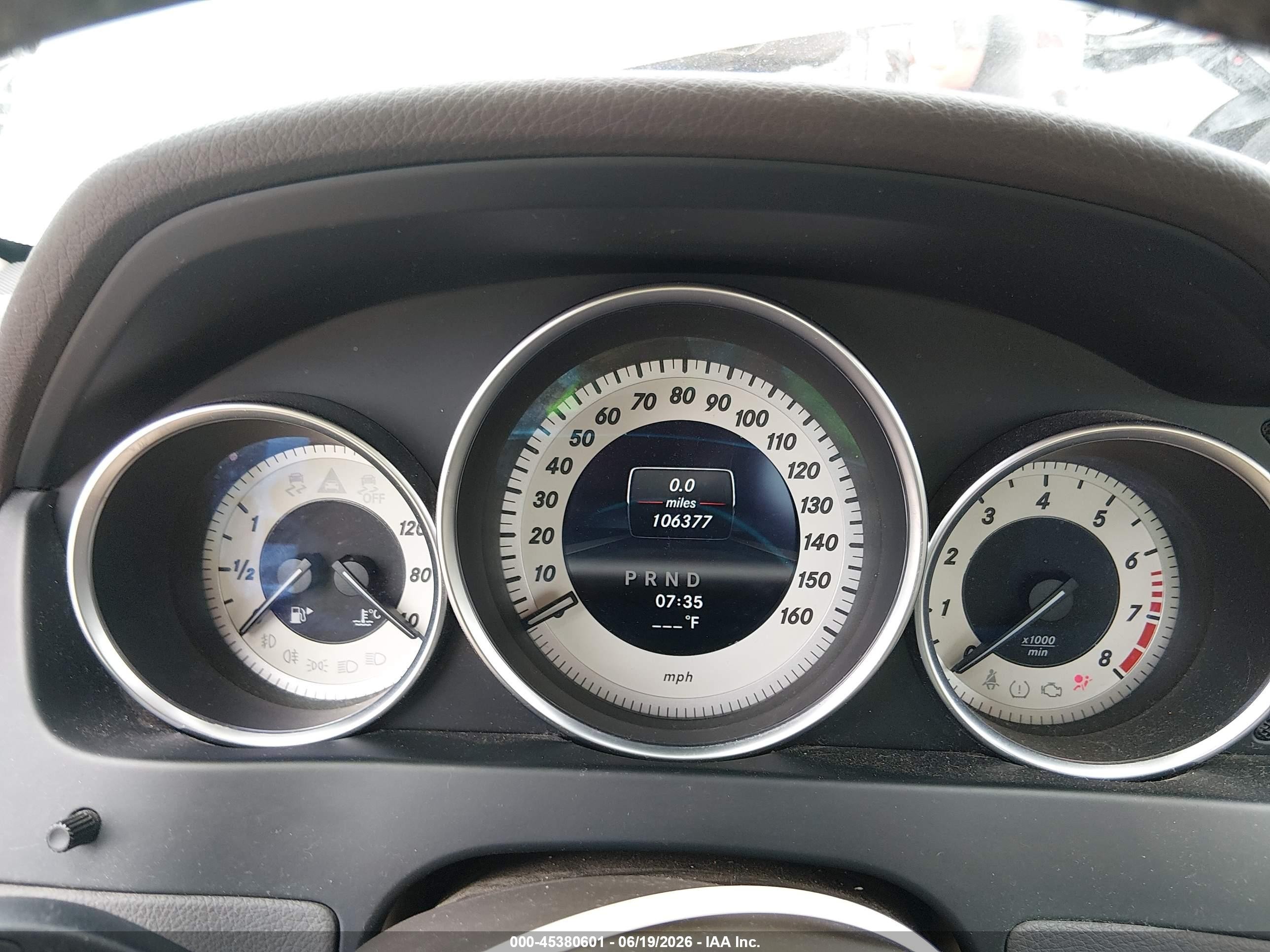 2013 Mercedes-benz C 250 Luxury White vin: WDDGF4HB9DR281183