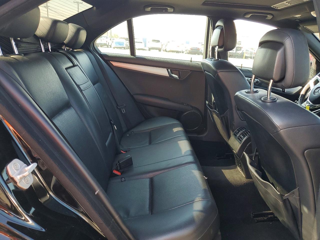2013 Mercedes-benz C 250 Black vin: WDDGF4HB9DR293625