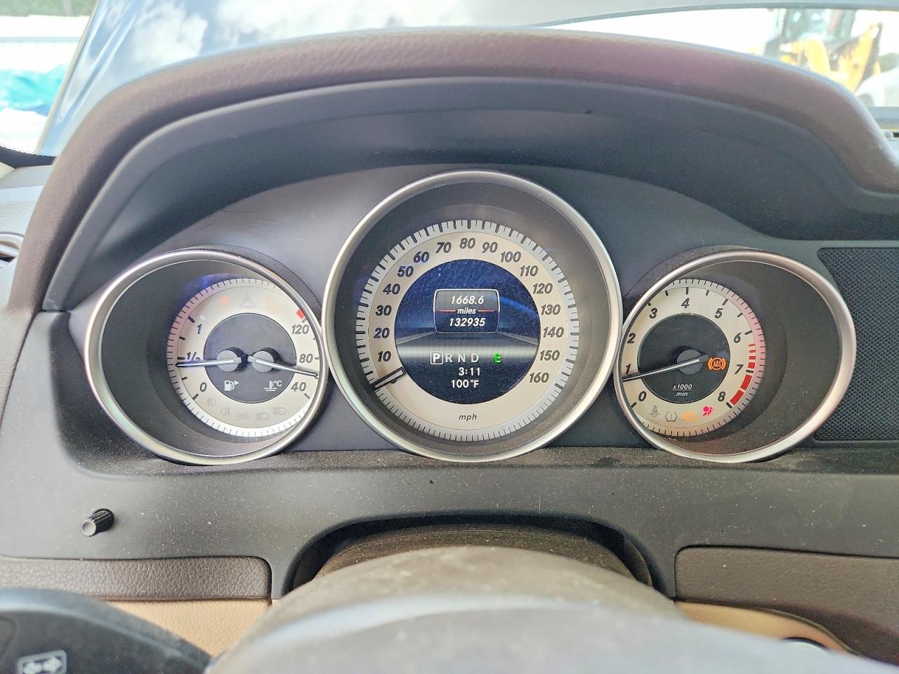 2013 Mercedes-benz C 250 Угольный vin: WDDGF4HB9DR294337