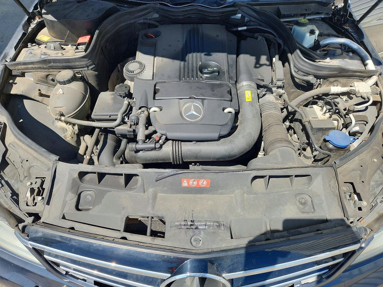 2014 Mercedes-benz C 250 Gray vin: WDDGF4HB9EA928679