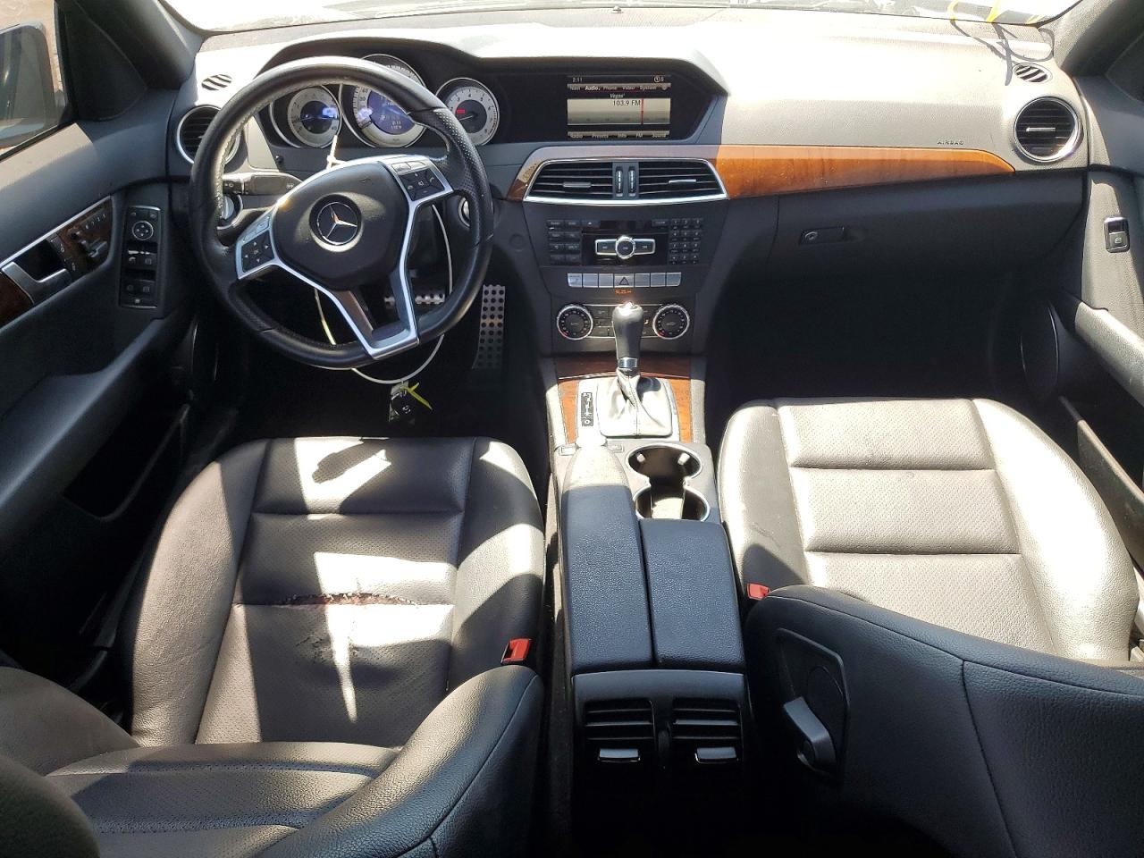 2014 Mercedes-benz C 250 Черный vin: WDDGF4HB9EA943800