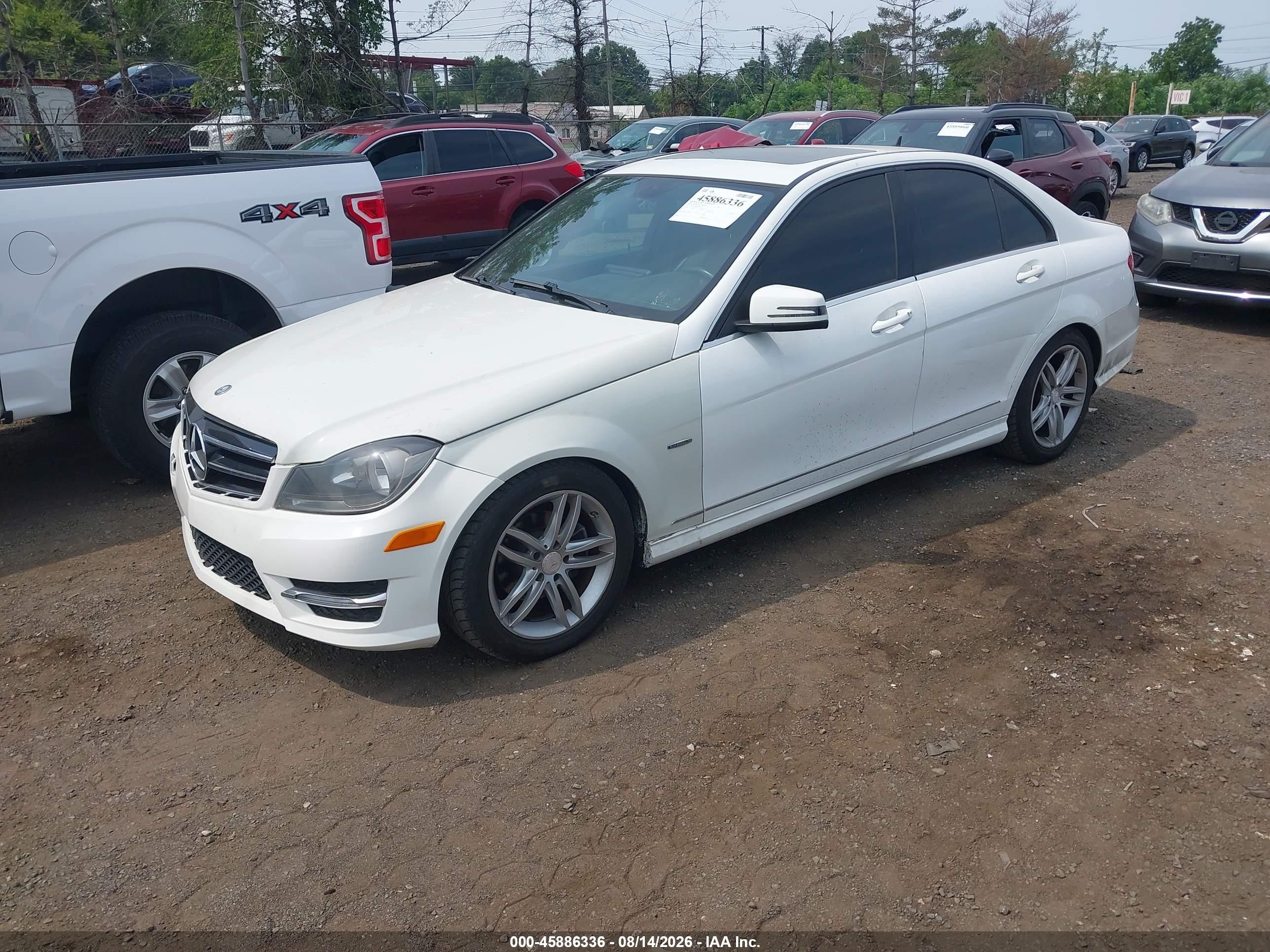 2014 Mercedes-benz C 250 Sport White vin: WDDGF4HB9EA950259