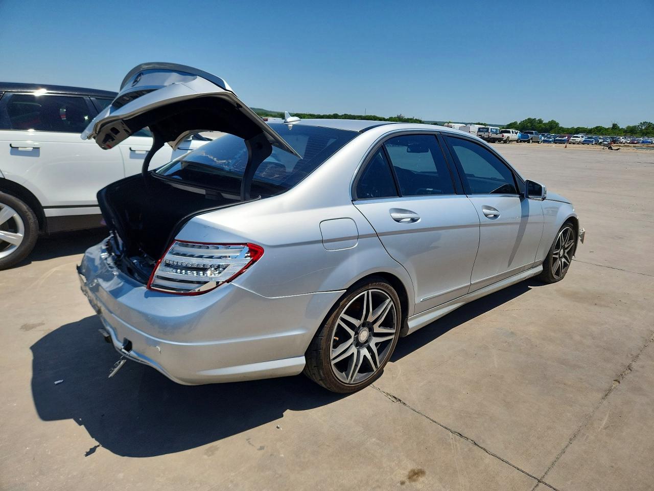 2014 Mercedes-benz C 250 Серебряный vin: WDDGF4HB9EA954232