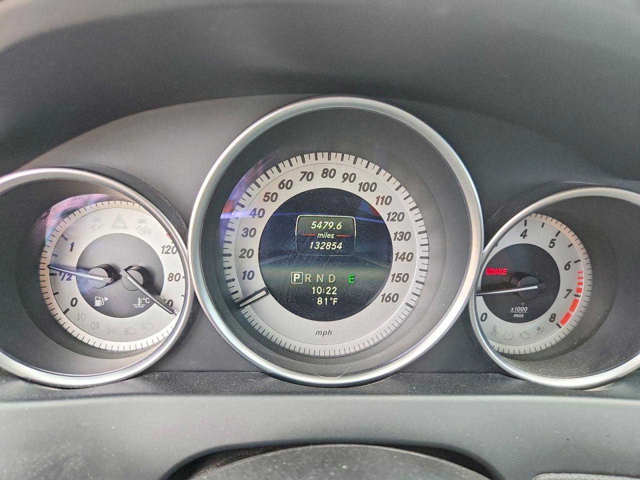 2014 Mercedes-benz C 250 Белый vin: WDDGF4HB9EA960922