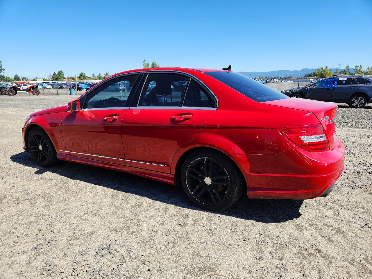 2014 Mercedes-benz C 250 Red vin: WDDGF4HB9EA963027