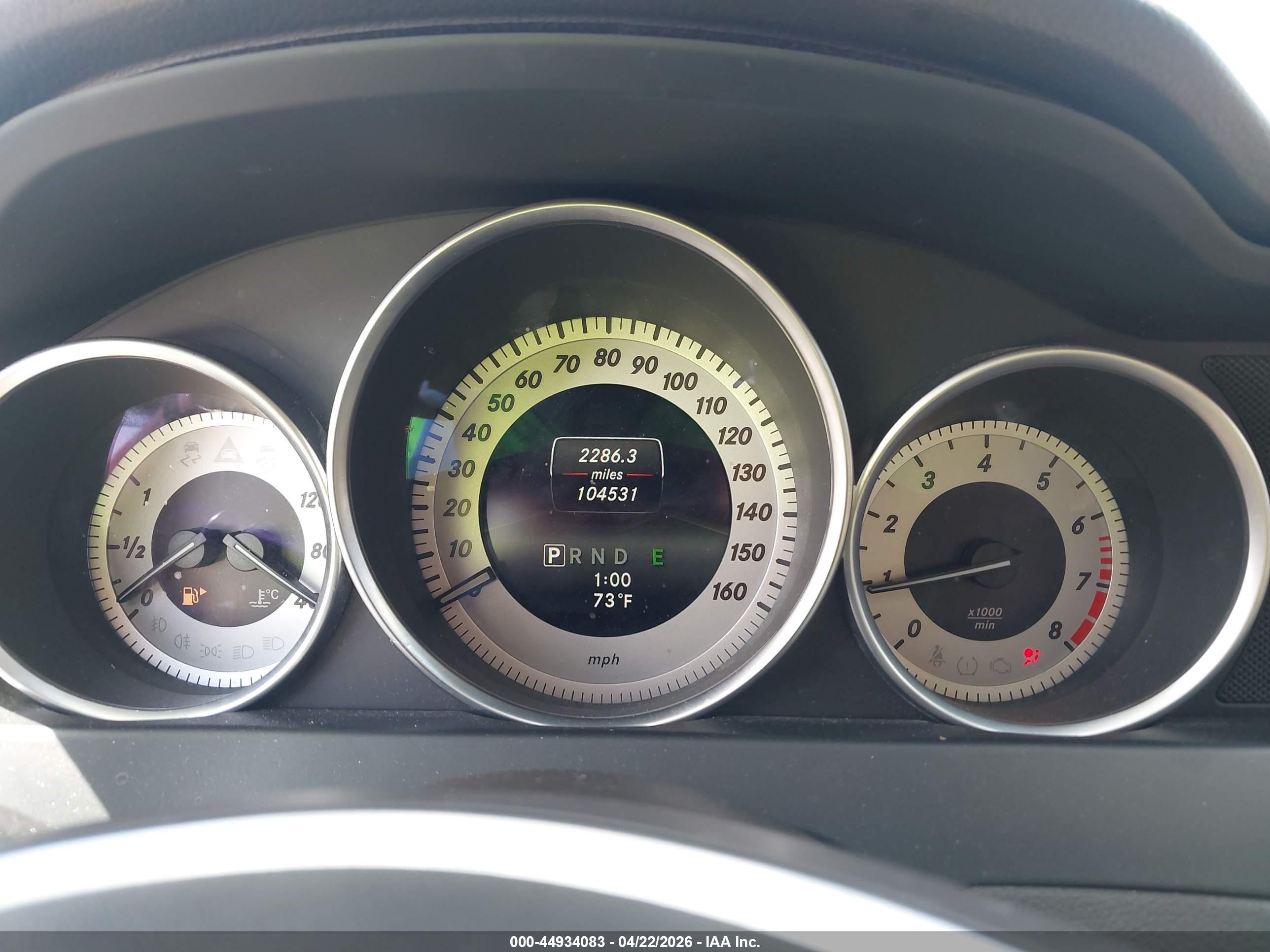 2014 Mercedes-benz C 250 Sport Белый vin: WDDGF4HB9EA966476