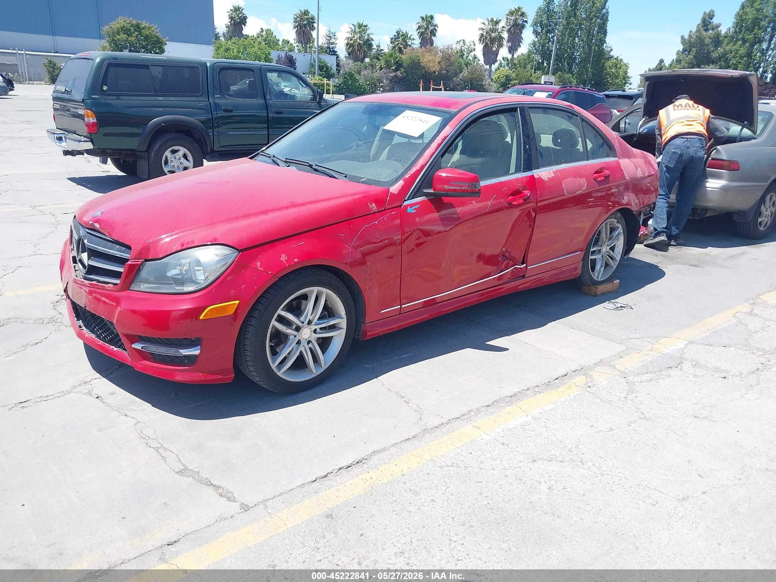 2014 Mercedes-benz C 250 Sport Red vin: WDDGF4HB9EG155757