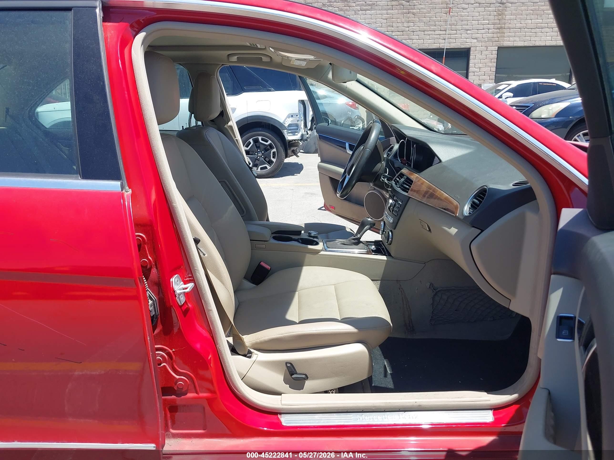 2014 Mercedes-benz C 250 Sport Red vin: WDDGF4HB9EG155757