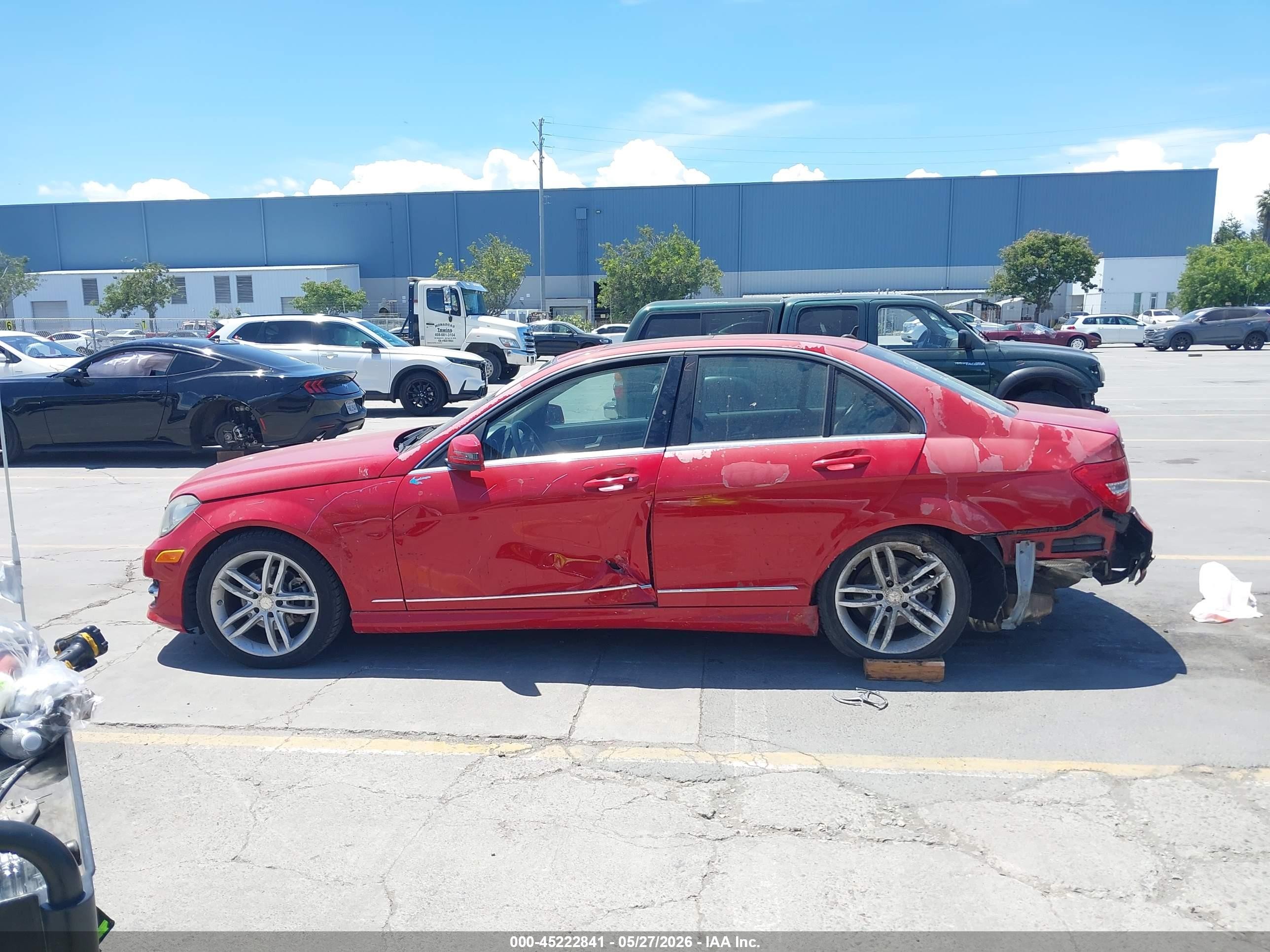 2014 Mercedes-benz C 250 Sport Red vin: WDDGF4HB9EG155757
