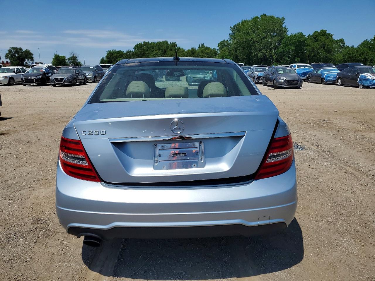 2014 Mercedes-benz C 250 Blue vin: WDDGF4HB9EG167178