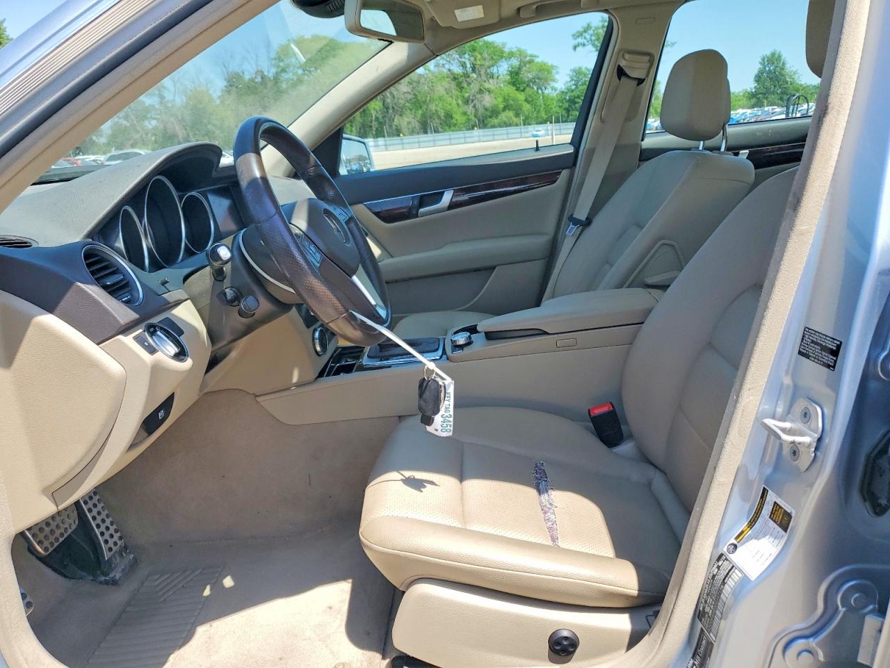 2014 Mercedes-benz C 250 Blue vin: WDDGF4HB9EG167178
