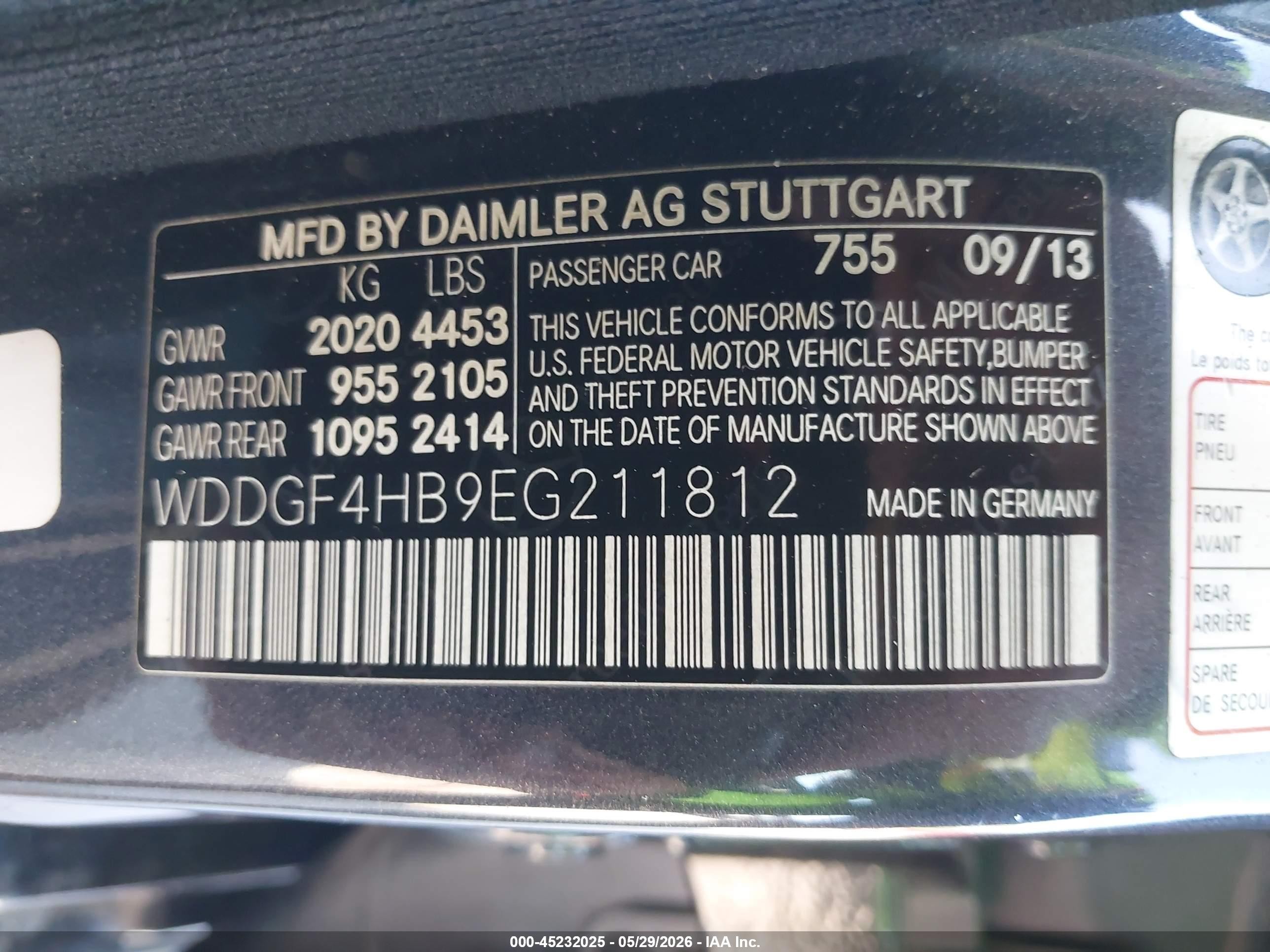 2014 Mercedes-benz C 250 Sport Серый vin: WDDGF4HB9EG211812