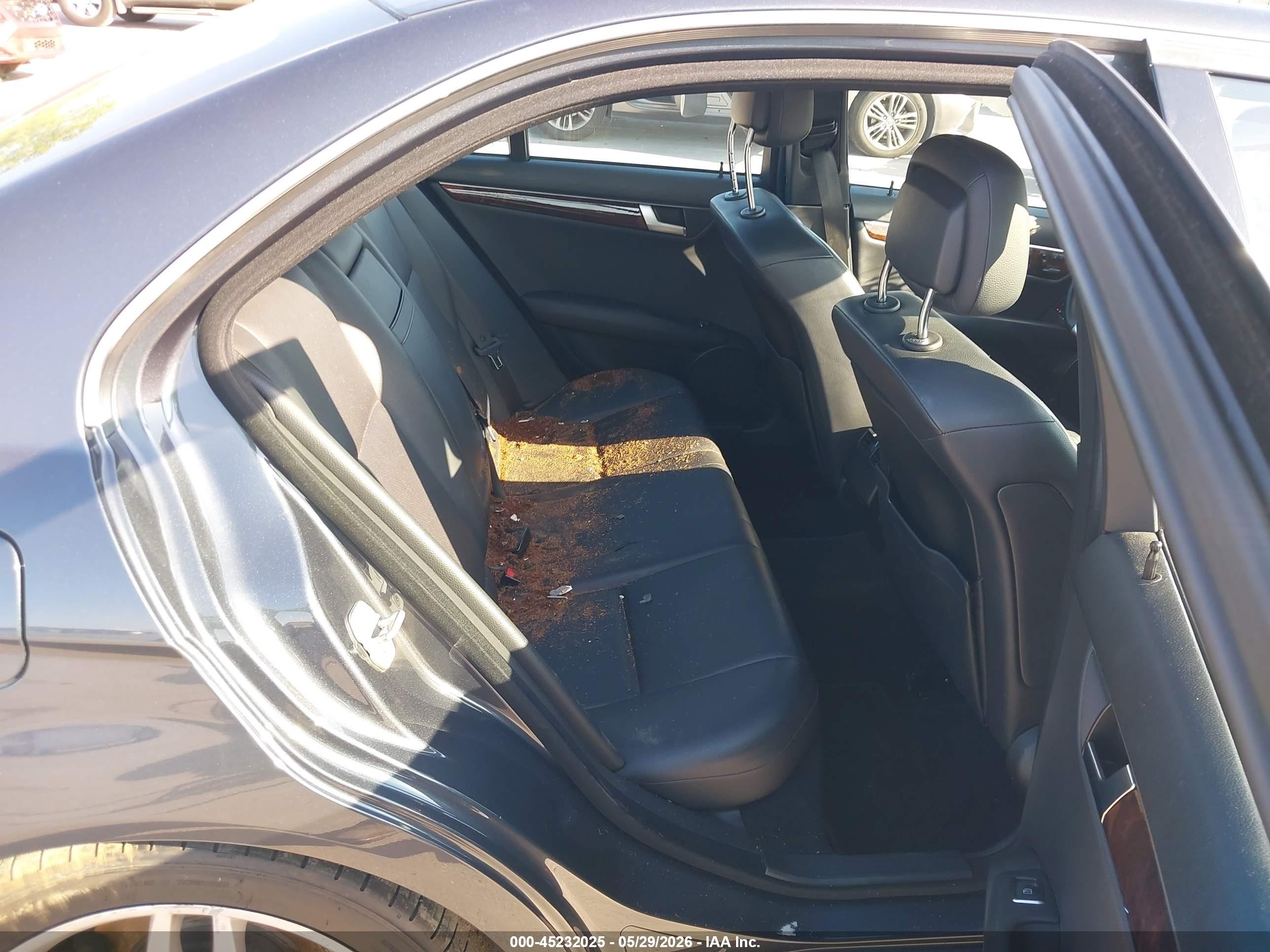 2014 Mercedes-benz C 250 Sport Серый vin: WDDGF4HB9EG211812