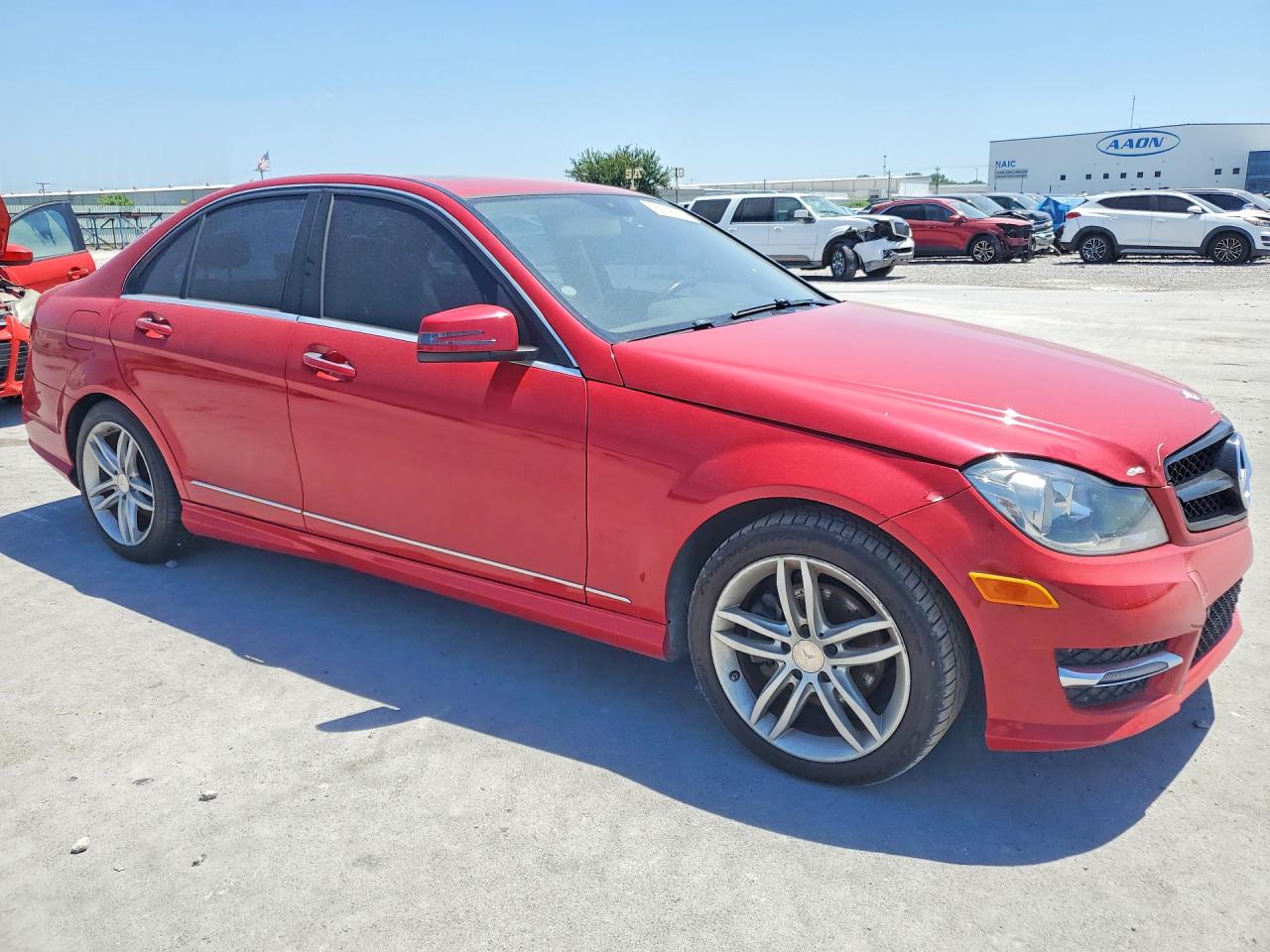 2014 Mercedes-benz C 250 Red vin: WDDGF4HB9EG242736