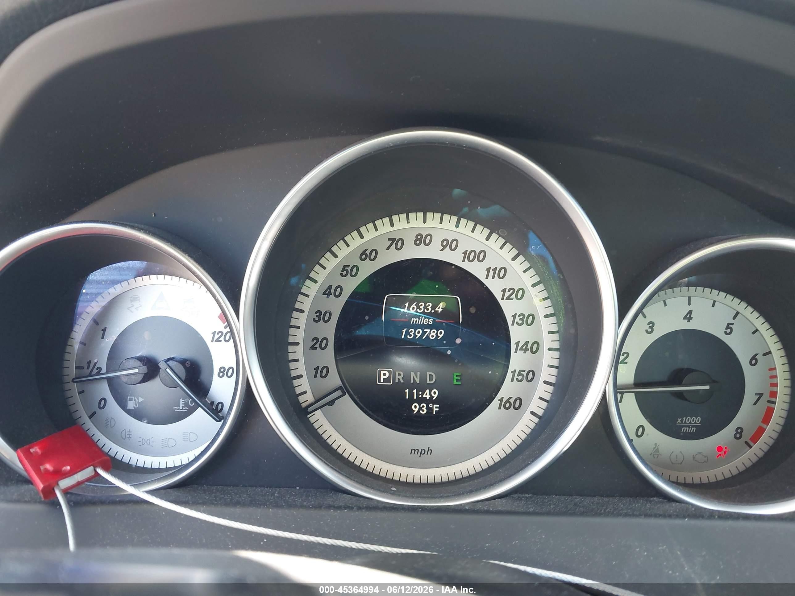 2014 Mercedes-benz C 250 Sport Серый vin: WDDGF4HB9EG248116