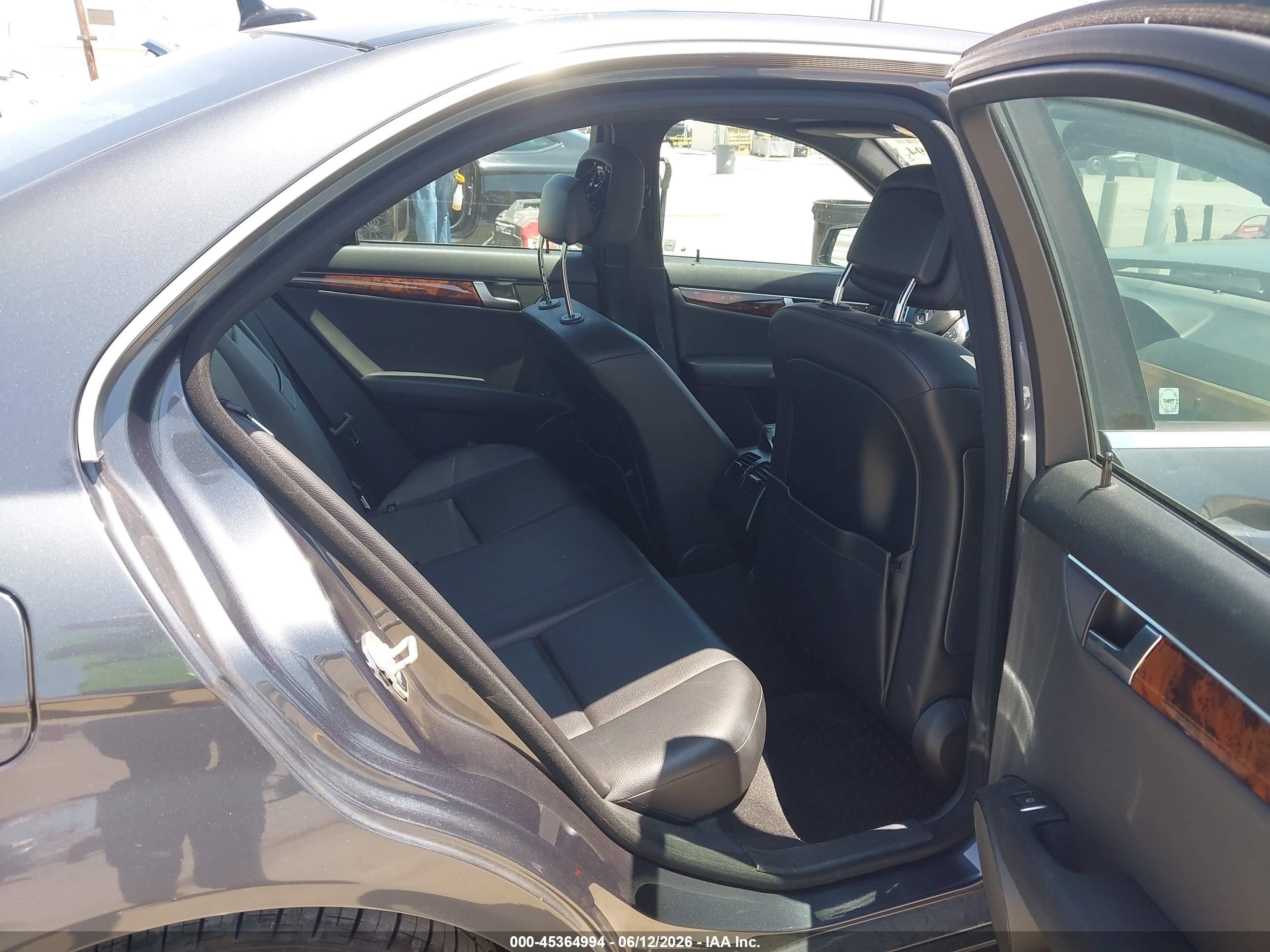 2014 Mercedes-benz C 250 Sport Серый vin: WDDGF4HB9EG248116