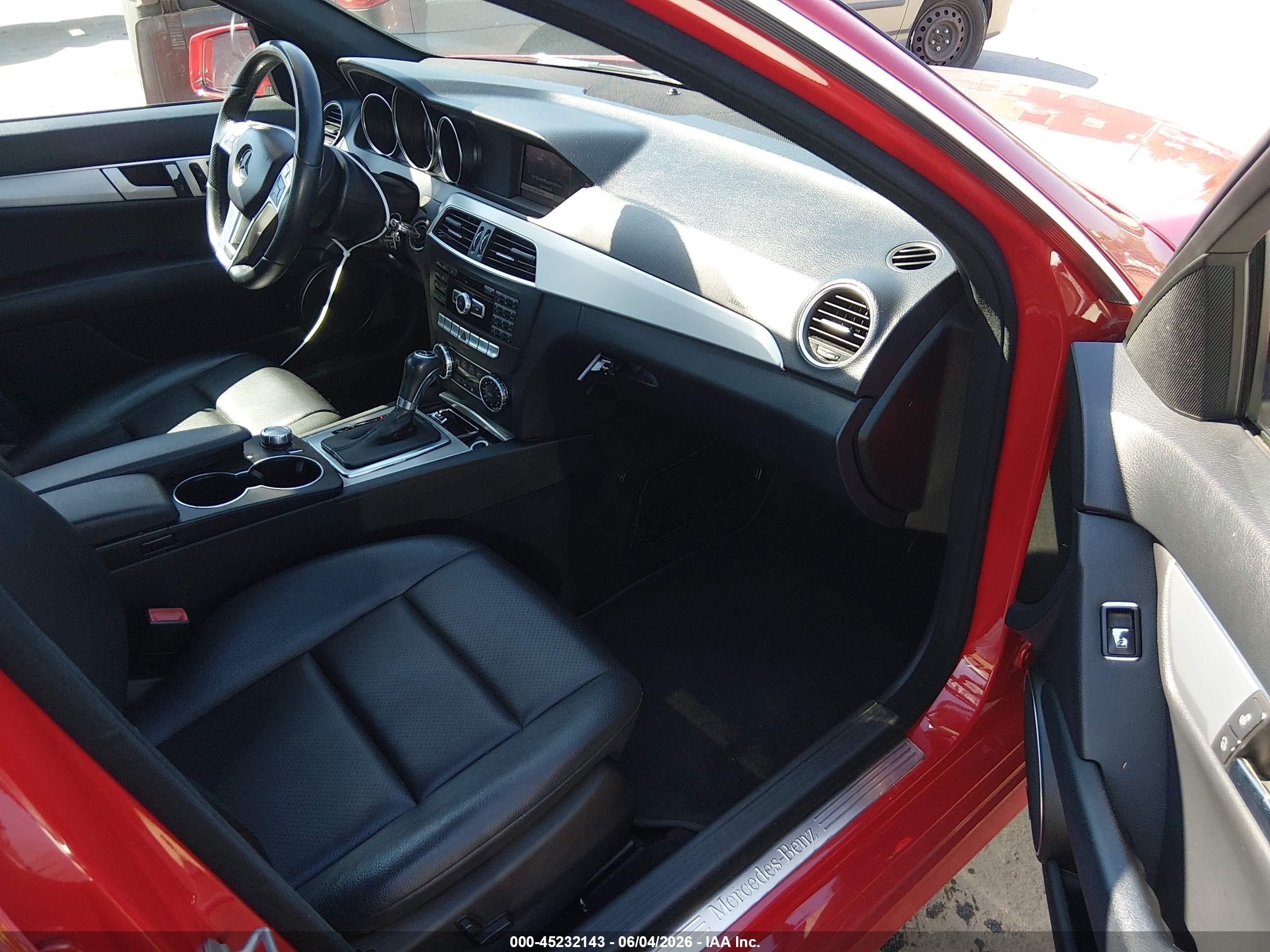 2014 Mercedes-benz C 250 Sport Red vin: WDDGF4HB9ER314393