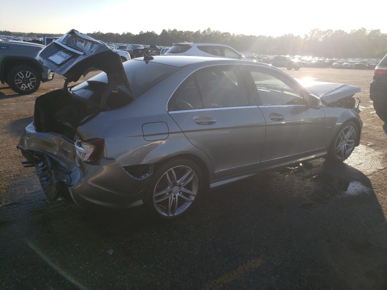 2012 Mercedes-benz C 250 Gray vin: WDDGF4HBXCA606856
