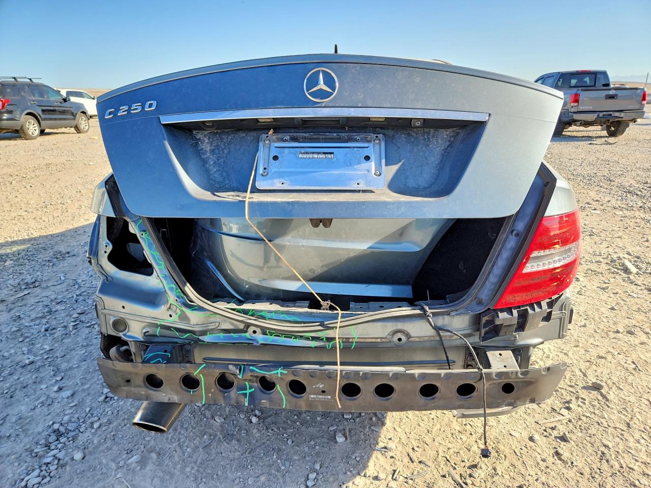 2012 Mercedes-benz C 250 Silver vin: WDDGF4HBXCA607330