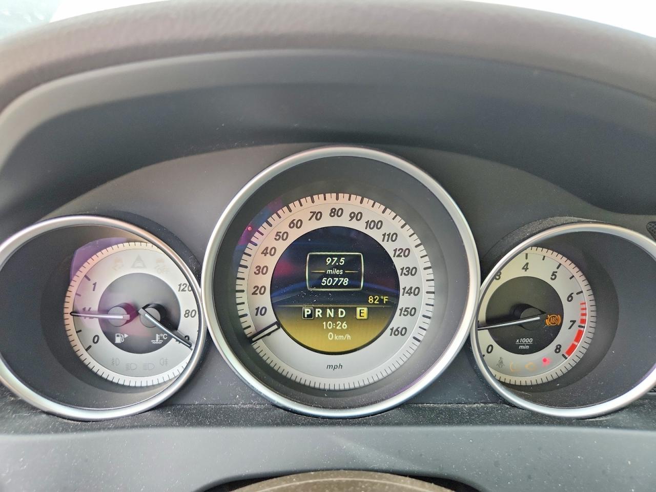 2012 Mercedes-benz C 250 Белый vin: WDDGF4HBXCA630476